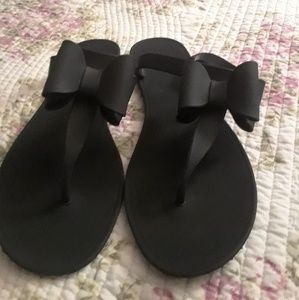 Bowtie sandals